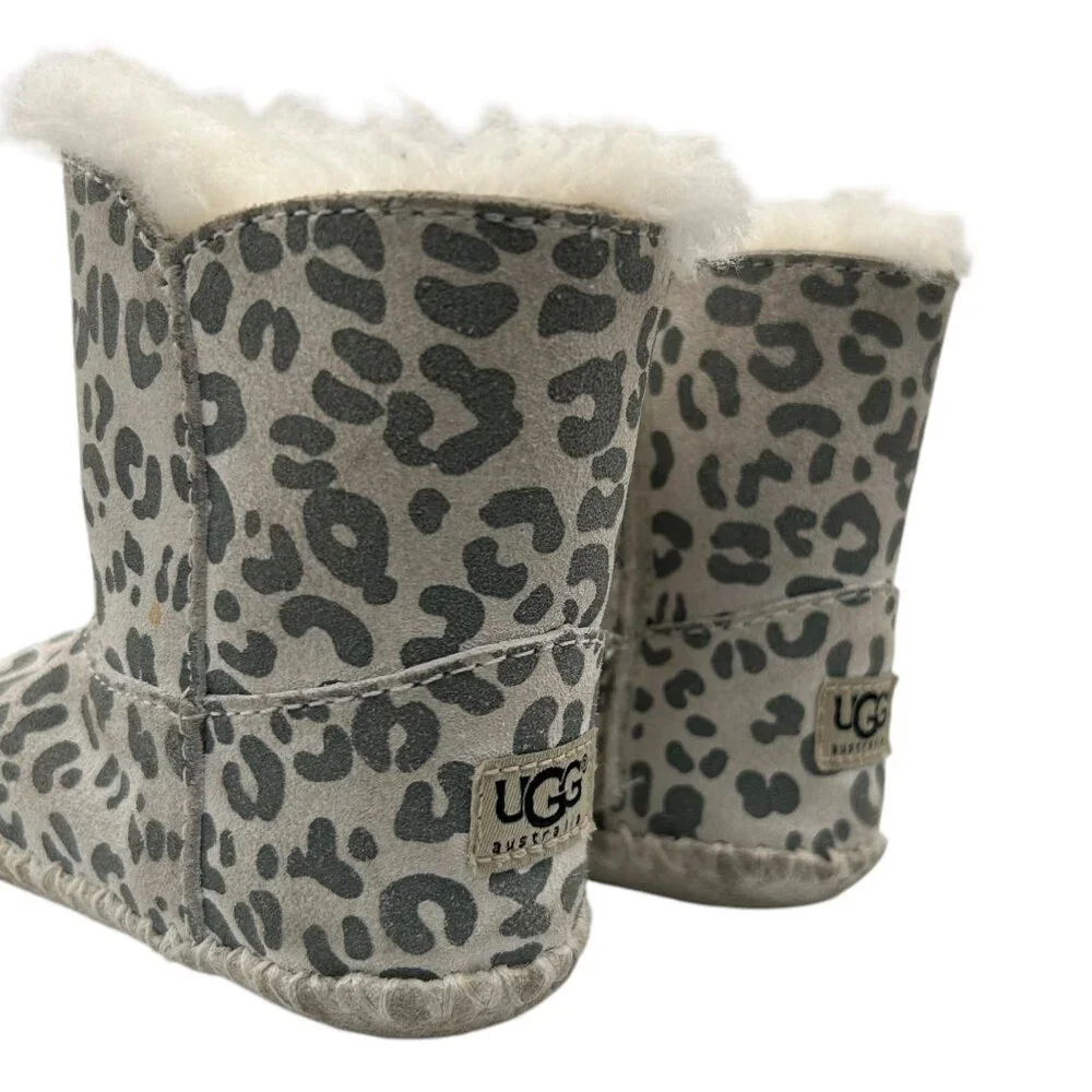 UGG Cassie Leopard Infant Boots‎ (2/3)